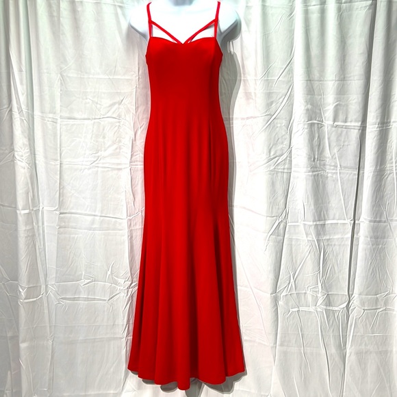 City Triangles Dresses & Skirts - City Triangles stunning red prom dress - size 11